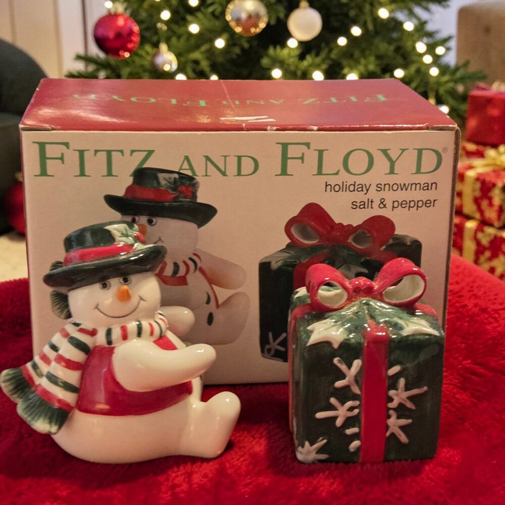 Fitz and Floyd Holiday Snowman Collection Salt and Pepper Shaker Set 2003 NIB